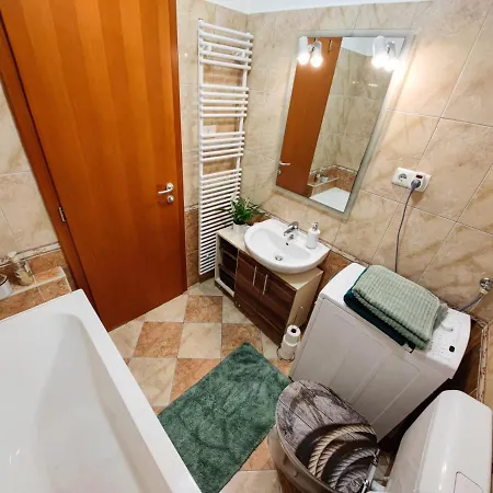 Apartment Csendes Bekes Belvarosi Lakas, Nagy Terasszal Veszprem