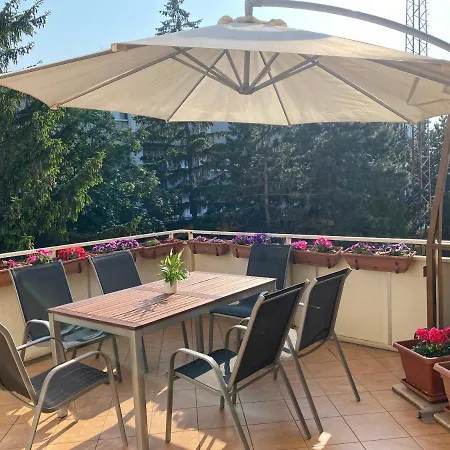 Csendes Bekes Belvarosi Lakas, Nagy Terasszal * Veszprem