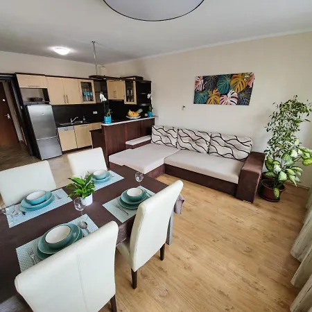 Apartamento Csendes Békés Belvárosi Lakás, Nagy Terasszal Veszprém