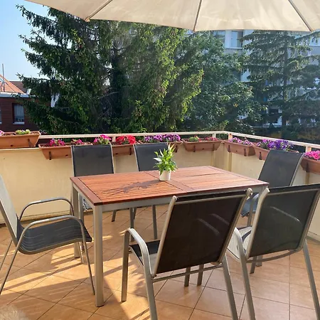 Apartman Csendes Bekes Belvarosi Lakas, Nagy Terasszal *