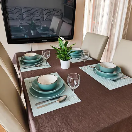 Csendes Bekes Belvarosi Lakas, Nagy Terasszal Veszprém