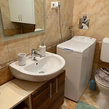 Csendes Bekes Belvarosi Lakas, Nagy Terasszal Apartman Veszprém