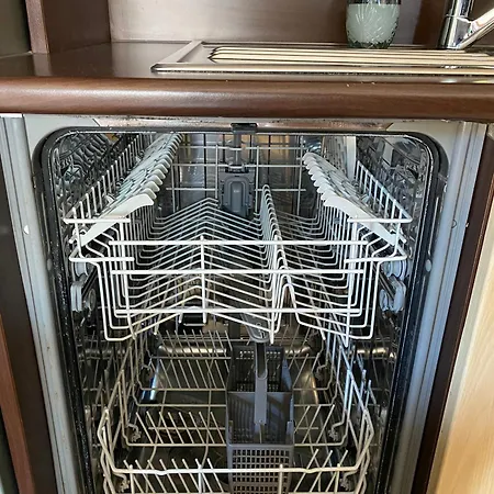 Csendes Bekes Belvarosi Lakas, Nagy Terasszal * Veszprém