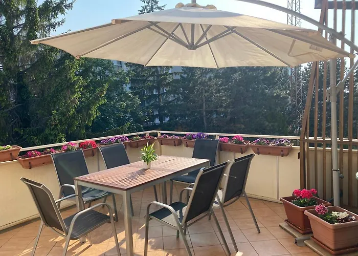 Csendes Bekes Belvarosi Lakas, Nagy Terasszal * Veszprém