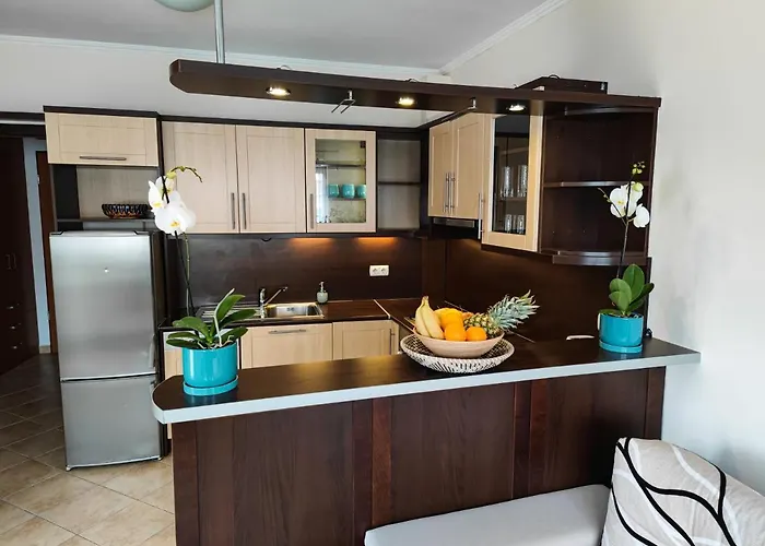 Csendes Bekes Belvarosi Lakas, Nagy Terasszal *